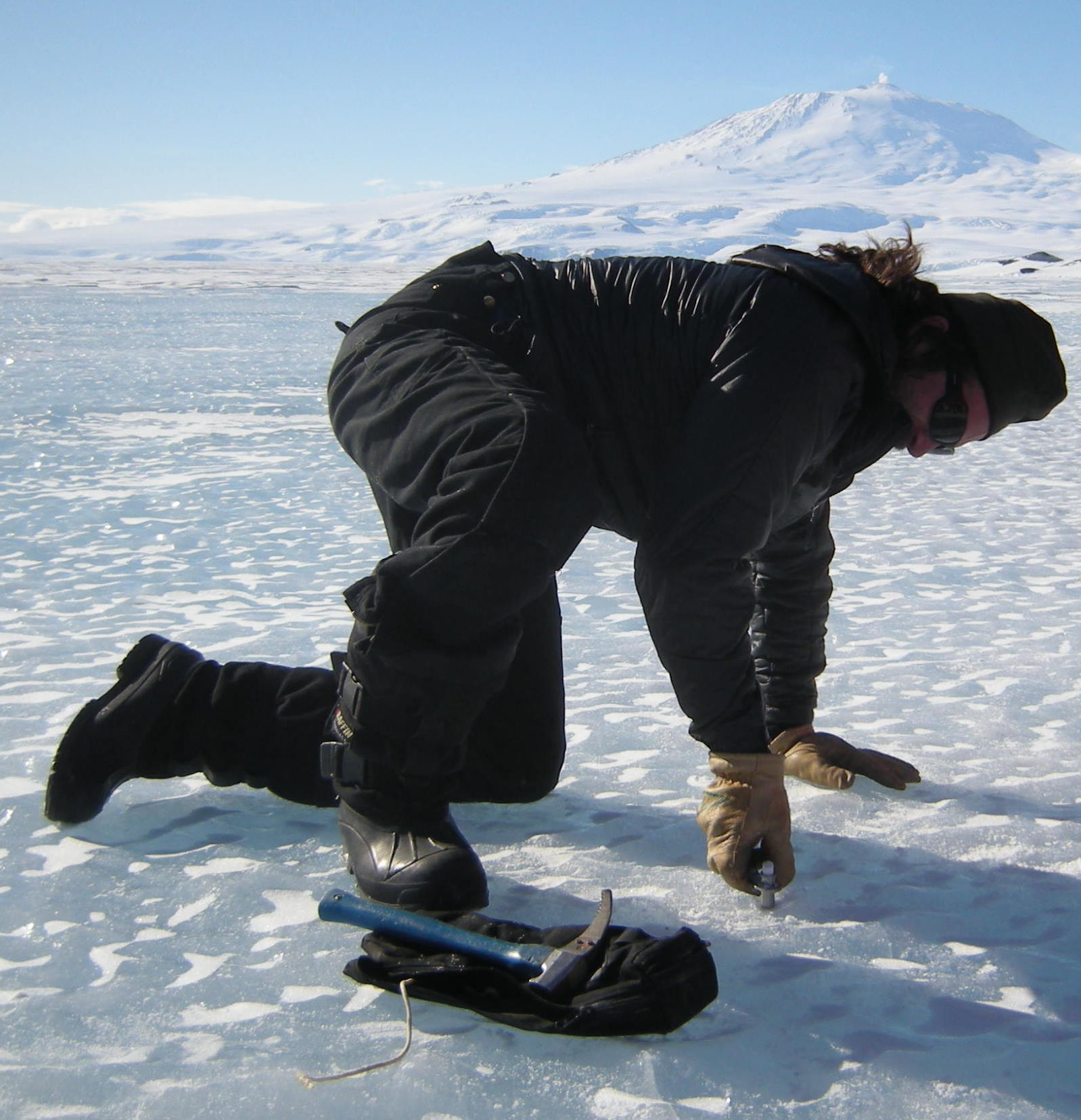 Paul shows us how to set an ice screw.